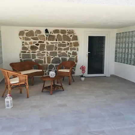 Apartment House Ilaria- Smeraldo Olbia