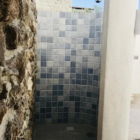 House Ilaria- Smeraldo